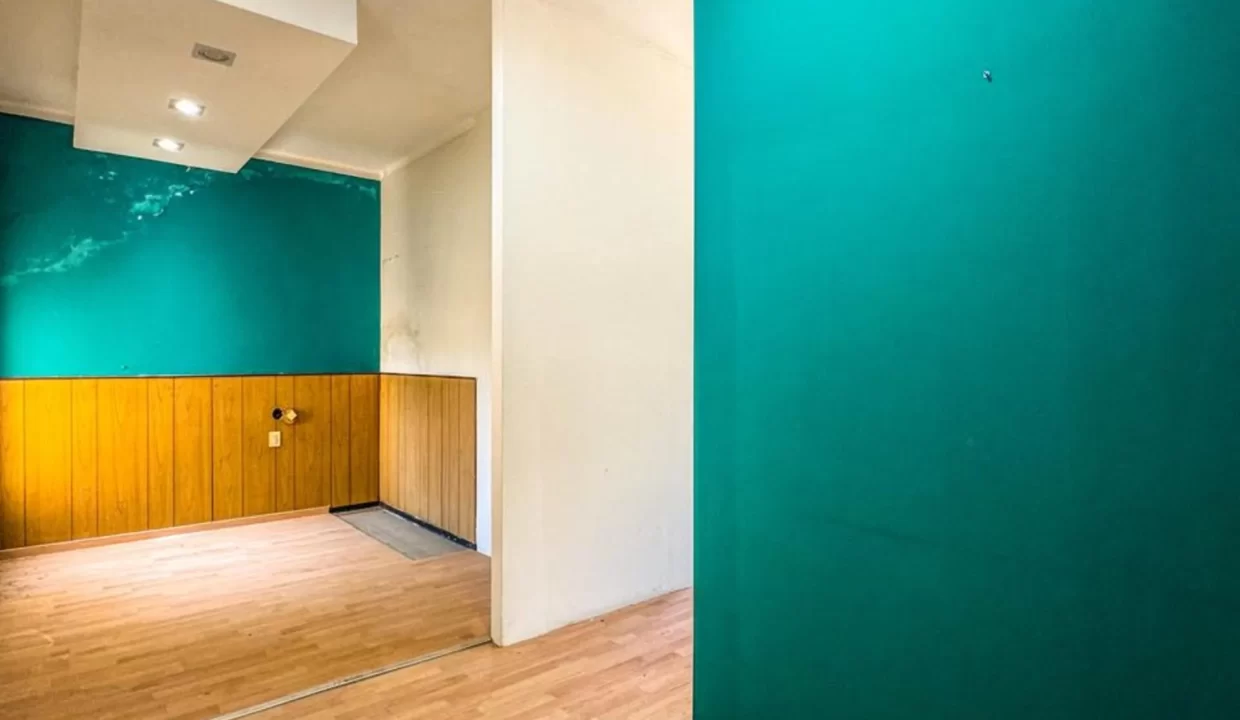 WhatsApp Image 2025-10-09 at 10.10.15_25_11zon