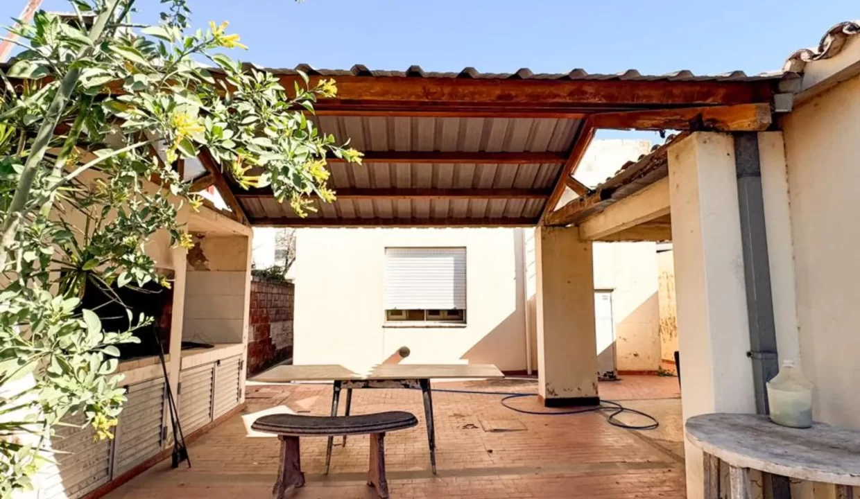 WhatsApp Image 2025-10-09 at 10.10.16_29_11zon